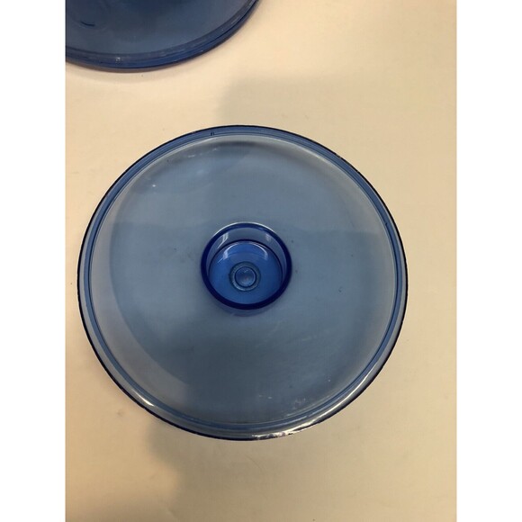 Vintage Lucite Ice Bucket Blue with Grapes and Vines Designs - Picture 4 of 6